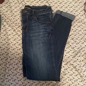 EXPRESS- MID RISE, size 6 legging jeans